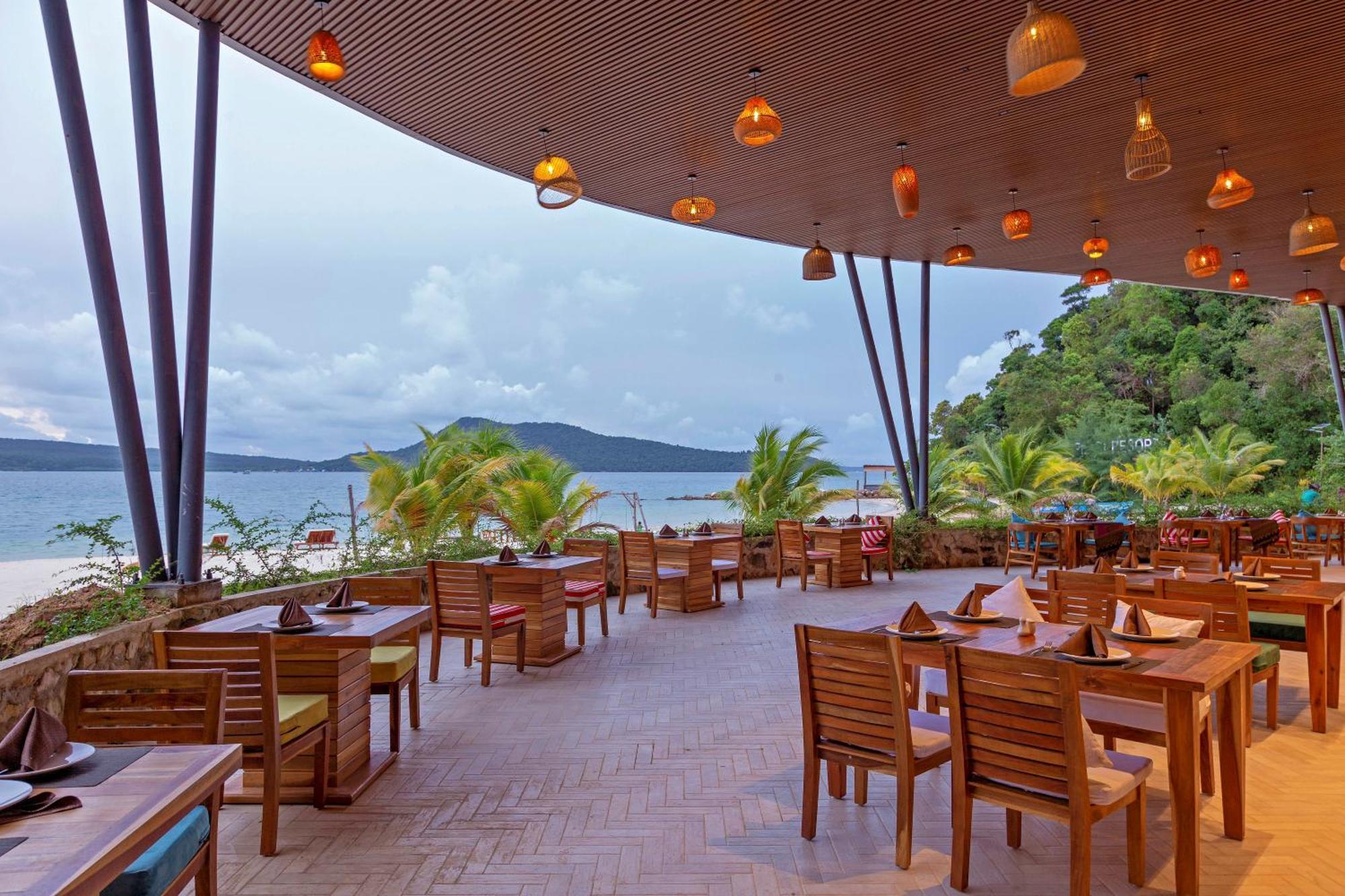 Pearl Beach Resort & Spa Ко Ронг Санлоем Екстериор снимка